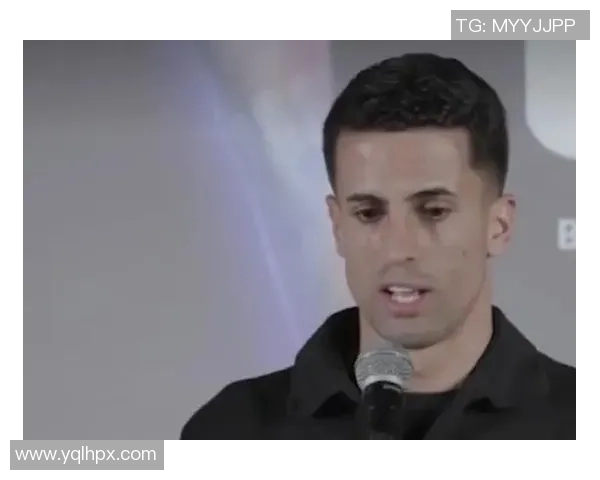 坎塞洛：从足球场上的闪耀明星到战术大师的成长之路