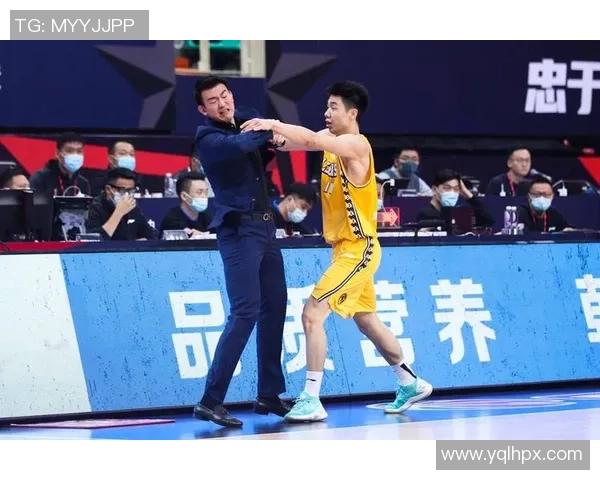 朱俊龙：从青涩少年到篮球新星的成长之路与奋斗故事