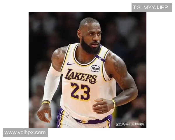 詹姆斯:篮球传奇背后的奋斗与荣耀之路探秘 詹姆斯:篮球传奇背后的奋斗与荣耀之路探秘