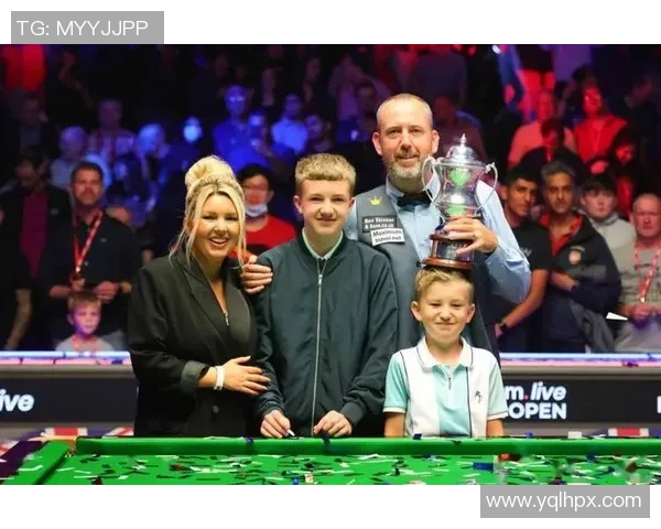 2013年沃顿与霍金斯的精彩对决分析及其影响探讨 2013年沃顿与霍金斯的精彩对决分析及其影响探讨