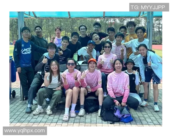 成都飞盘队团队协作引发热议背后的争议与思考 成都飞盘队团队协作引发热议背后的争议与思考